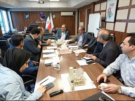 تمرکز بر توسعه زیرساخت ها در نشست مدیران شرکت شهرک های صنعتی استان مرکزی