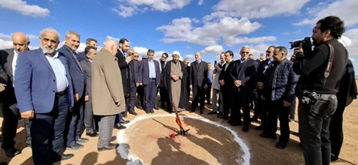 افتتاح نیروگاه ۲ مگاواتی و آغاز ساخت نیروگاه ۱۲ مگاواتی خورشیدی در زرندیه