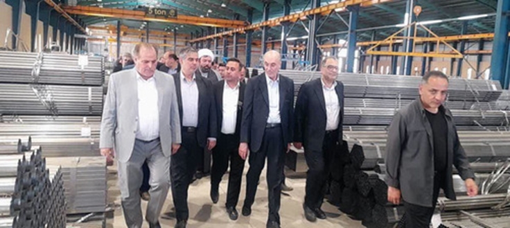 بازدید میدانی استاندار و مدیرعامل شرکت شهرک های صنعتی از ظرفیت های صنعتی زرندیه و ساوه