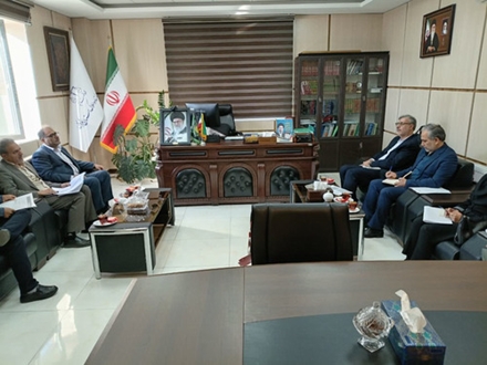 نشست راهبردی جهت رفع موانع ثبتی و تسریع در صدور اسناد تفکیکی واحدهای صنعتی استان مرکزی